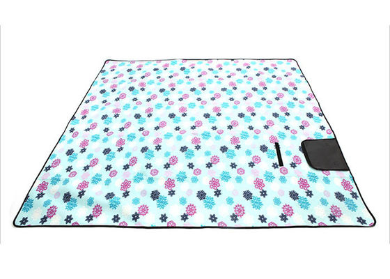 Padded Outdoor Picnic Blanket Camping Waterproof Blanket Untuk Tidur